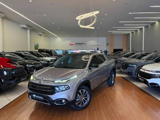 FIAT TORO 2.0 16V TURBO DIESEL VOLCANO 4WD AT9 FIAT TORO 2.0 16V TURBO DIESEL VOLCANO 4WD AT9